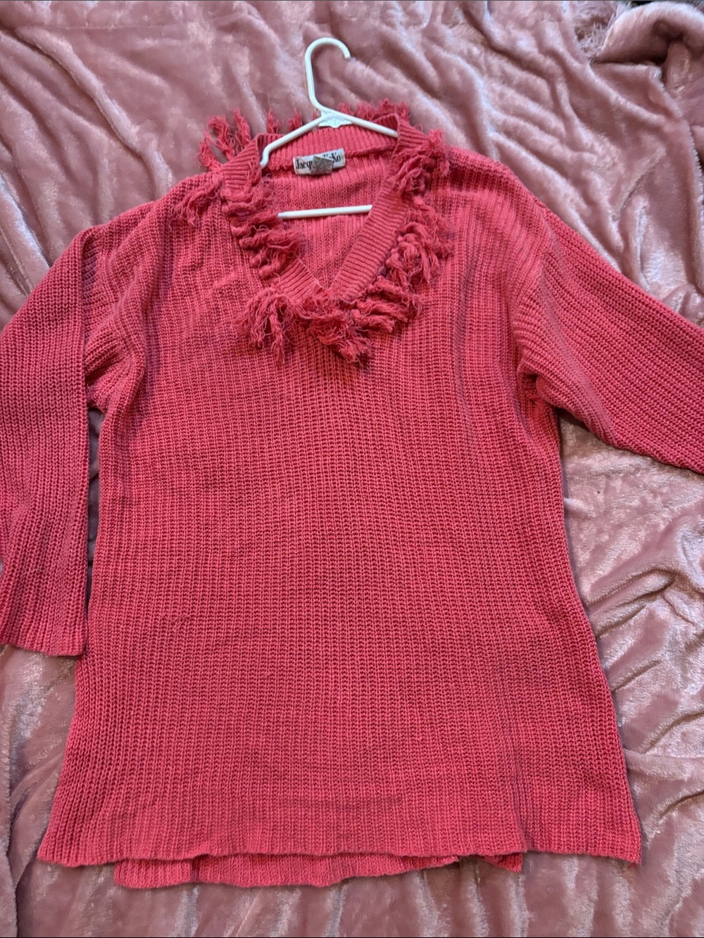 Vintage Textured V-Neck Sweater Dress with Frayed Trim in Rose 14/16